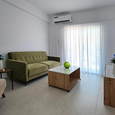 Phaedrus Living Olga * Pafos