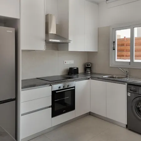 Phaedrus Living Olga Апартаменты Пафос