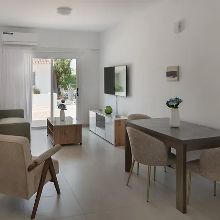 Phaedrus Living Olga *